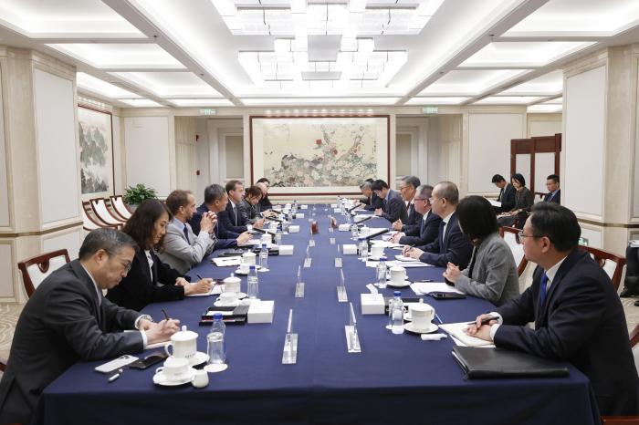 王文涛部长会见空客公司首席执行官傅里 王文涛部长会见空客公司首席执行官傅里