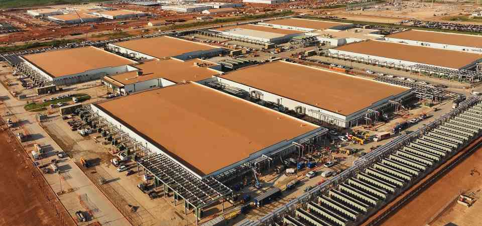 史上最贵“闲置品”诞生:微软一堆GPU仓库吃灰 史上最贵“闲置品”诞生:微软一堆GPU仓库吃灰