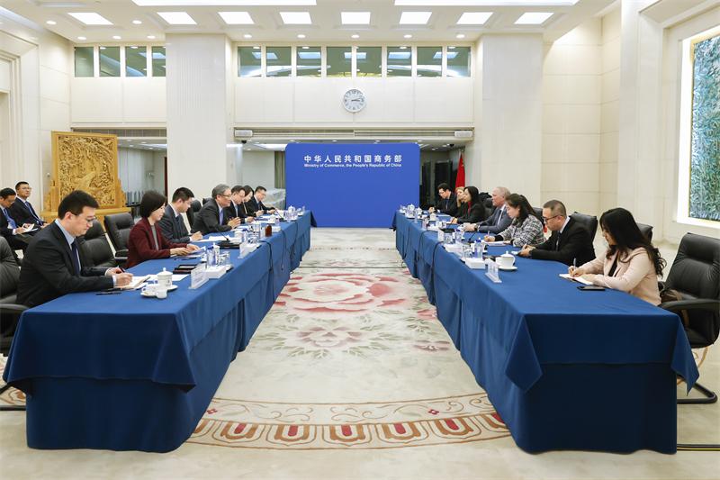 中美经贸合作深化 中国营商环境持续优化