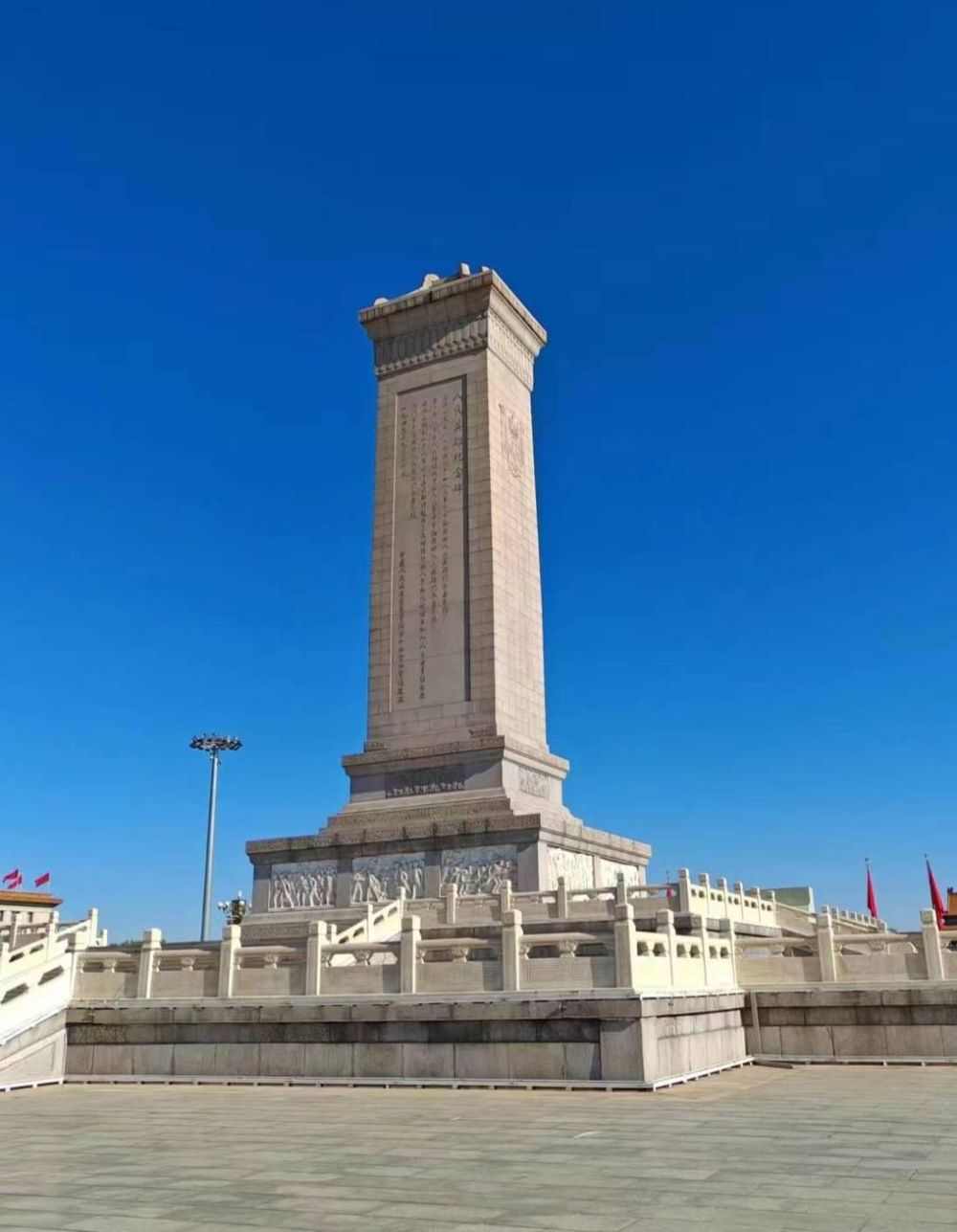 英烈精神照亮山河铭记之路 英烈精神照亮山河铭记之路