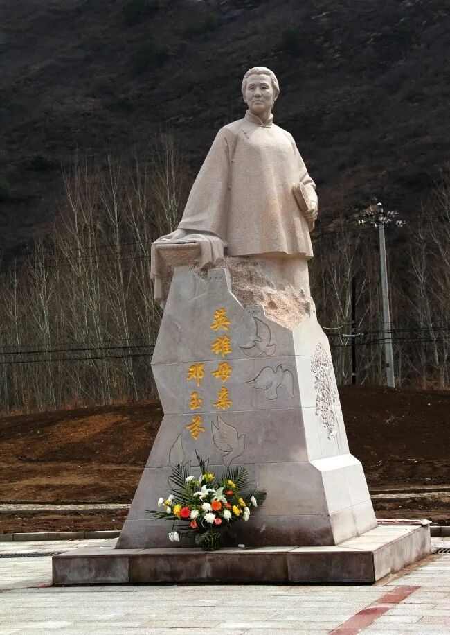 英烈精神照亮山河铭记之路 英烈精神照亮山河铭记之路