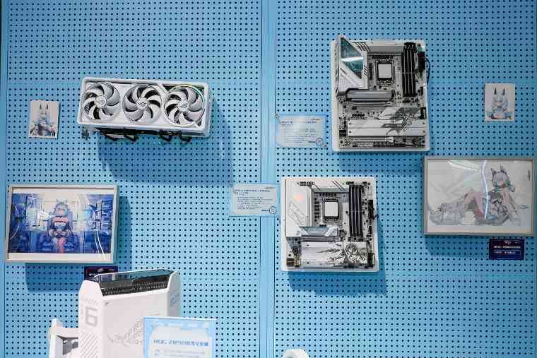 ROG玩+乐园引爆BW2025 二次元电竞美学新标杆