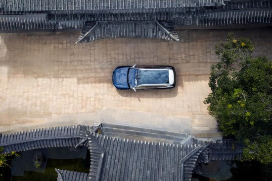 问界M9领航豪华SUV市场，权威认证与用户口碑双丰收