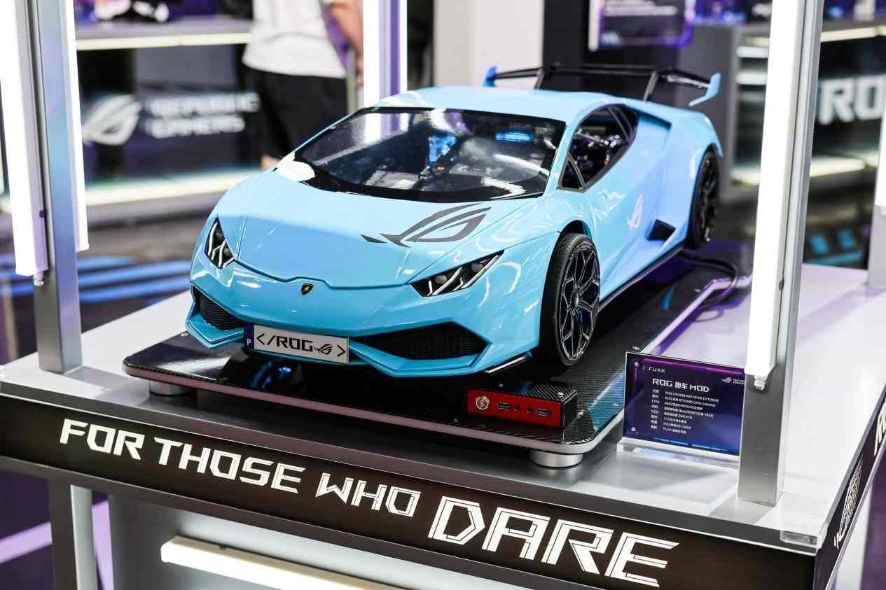 ROG玩+乐园引爆BW2025 二次元电竞美学新标杆