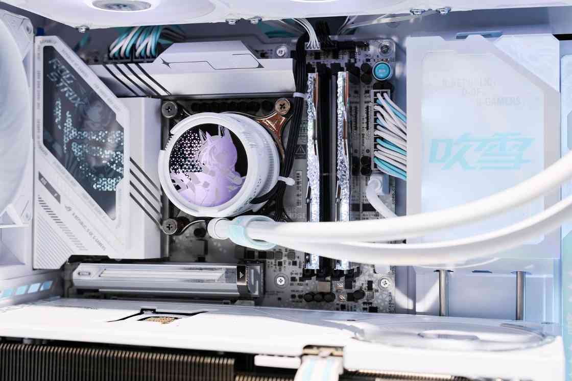 ROG BW2025展台亮相：初音未来联名主板及主机重磅发布