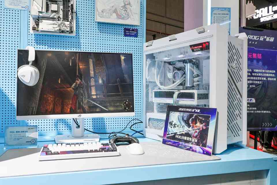 ROG BW2025展台亮相：初音未来联名主板及主机重磅发布