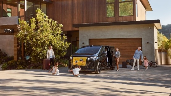 Faraday Future发布首款EAI-MPV颠覆美国高端出行