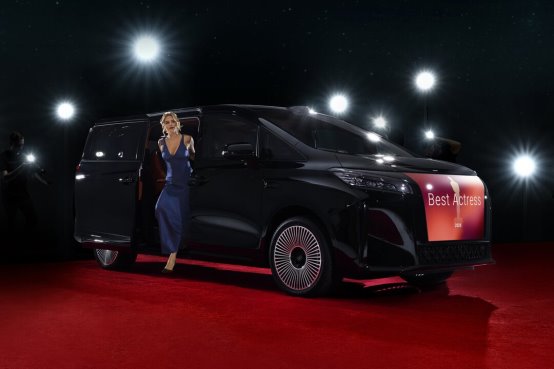 Faraday Future发布首款EAI-MPV颠覆美国高端出行