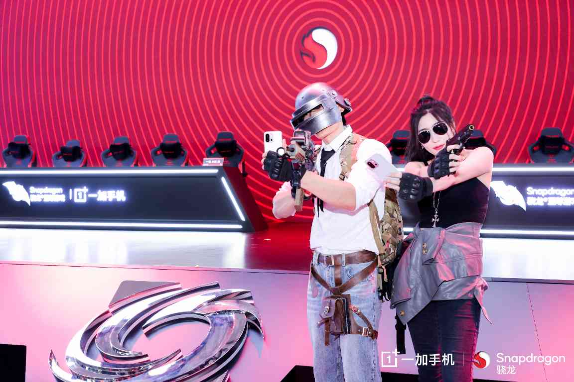 一加高调亮相 2025 ChinaJoy，四大游戏体验区燃炸全场