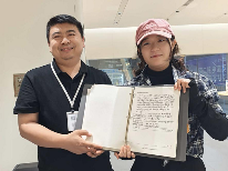 大连华为手机维修故事：海浪中的紧急救援与暖心服务