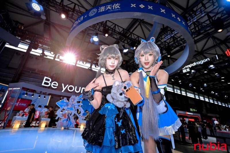 努比亚联合洛天依打造科技二次元新体验