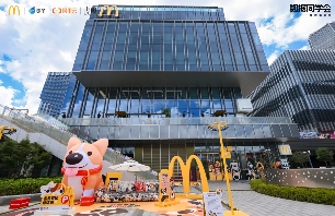 瓴羊带队“走进麦当劳·会数据同学”，看麦当劳中国如何用AI重塑“人货场