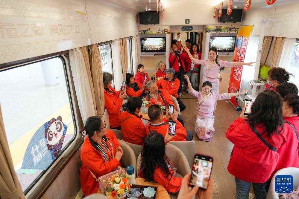 铁路清明假期运输今日启动 预计发送旅客8450万人次