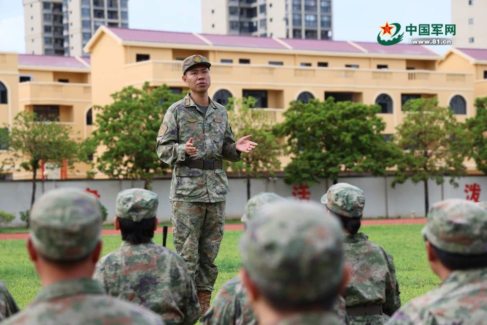 边防坚守者谢亮的使命与成长历程