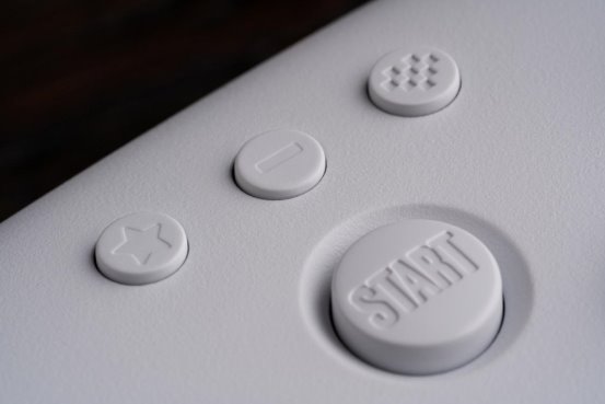 N64经典重现 便携蓝牙手柄跨平台畅玩