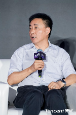 WAIC 2025腾讯“智能涌现”论坛圆桌讨论：好用的AI如何助力产业与生活