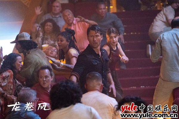 电影《龙卷风》今日上映 年度灾难大片震撼登陆暑期必看 电影《龙卷风》今日上映 年度灾难大片震撼登陆暑期必看