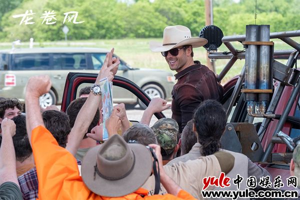 电影《龙卷风》今日上映 年度灾难大片震撼登陆暑期必看 电影《龙卷风》今日上映 年度灾难大片震撼登陆暑期必看