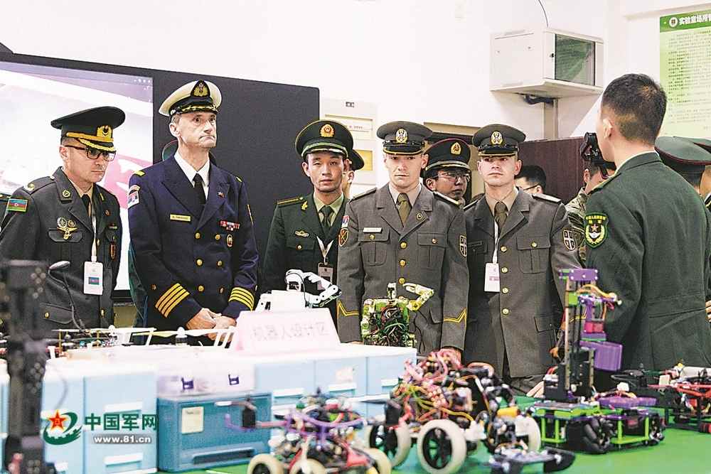 第12届陆军国际学员周中外学员参观活动侧记