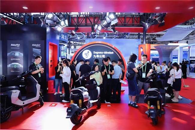 央视都关注的“小黑盒”，九号公司如何用它重塑骑行安全？