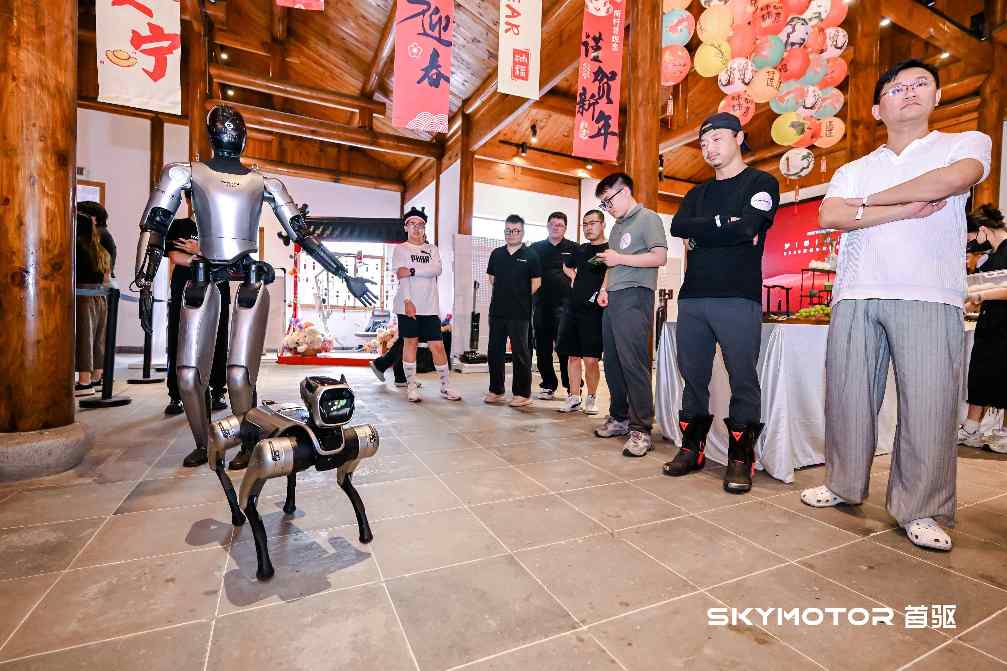 首驱科技多款新车硬核亮相,携手梦想投资人共创出行蓝图 首驱科技多款新车硬核亮相,携手梦想投资人共创出行蓝图