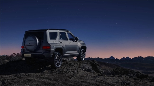 高性价比SUV推荐：硬派越野与豪华舒适之选