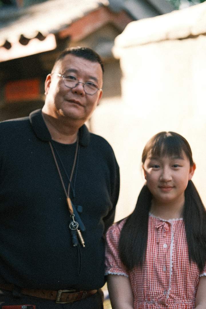 《六姊妹》：六姐妹携手相依的家庭情感故事