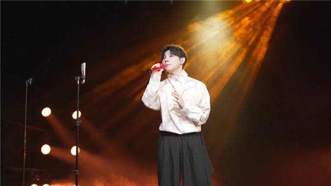 直播行业团播模式崛起，头部MCN如何构建标准化影像解决方案