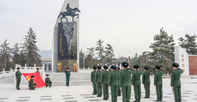 全军部队开展南京大屠杀死难者国家公祭日纪念活动