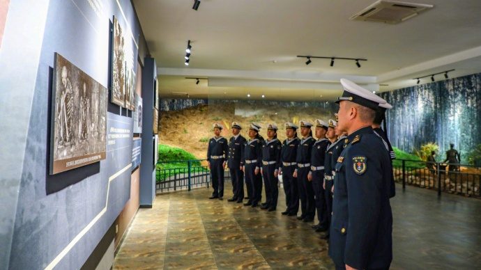 全军部队开展南京大屠杀死难者国家公祭日纪念活动