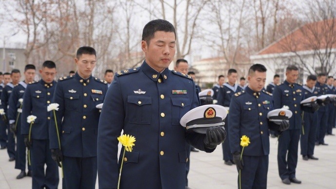 全军部队开展南京大屠杀死难者国家公祭日纪念活动