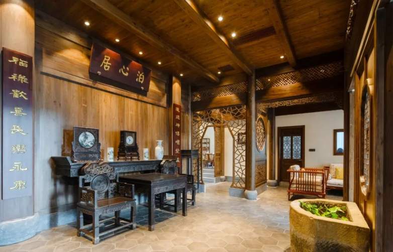 徽派古宅里的诗意栖居，西递古村泊心云舍明经园的文化韵味