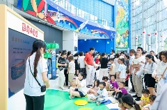 追光者节科技巡展南宁站启动，青少年沉浸式体验新能源电站奥秘