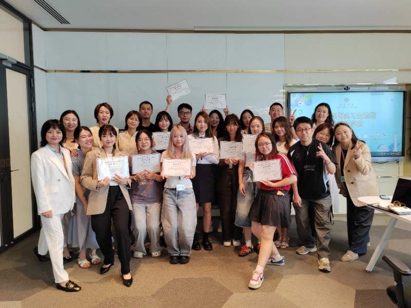 香港青年内地实习计划启动 英皇集团助力青年融入国家发展