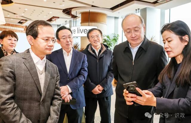 北京市委书记调研朝阳区 推动首都高质量发展