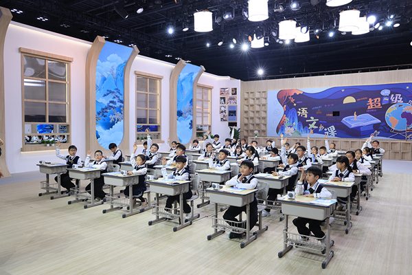 六位青年教师演绎经典文本，《超级语文课》迎来拿手一课对决