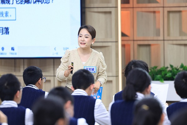 六位青年教师演绎经典文本，《超级语文课》迎来拿手一课对决