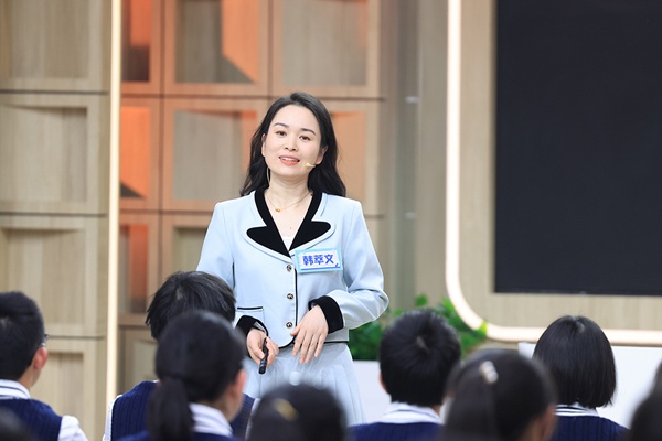 六位青年教师演绎经典文本，《超级语文课》迎来拿手一课对决