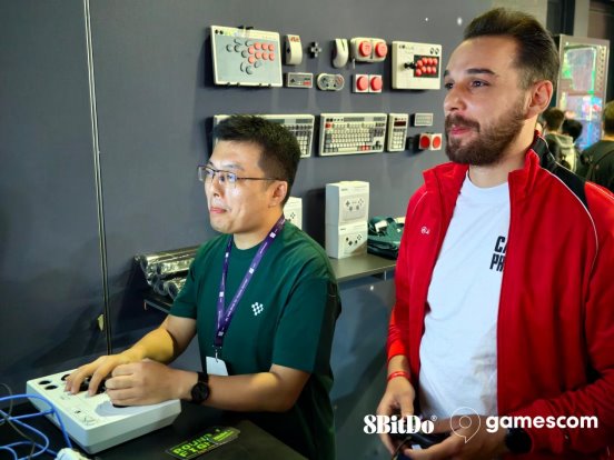 八位堂科隆游戏展精彩亮相，Pro3手柄获玩家好评