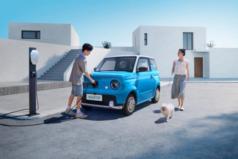 睿蓝蓝气球纯电小车上市 售价4.29万元重塑微型电车价值标杆