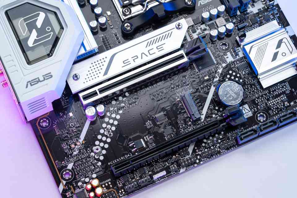 高性价比新选 华硕B850 AYW主板轻松拿捏9500F