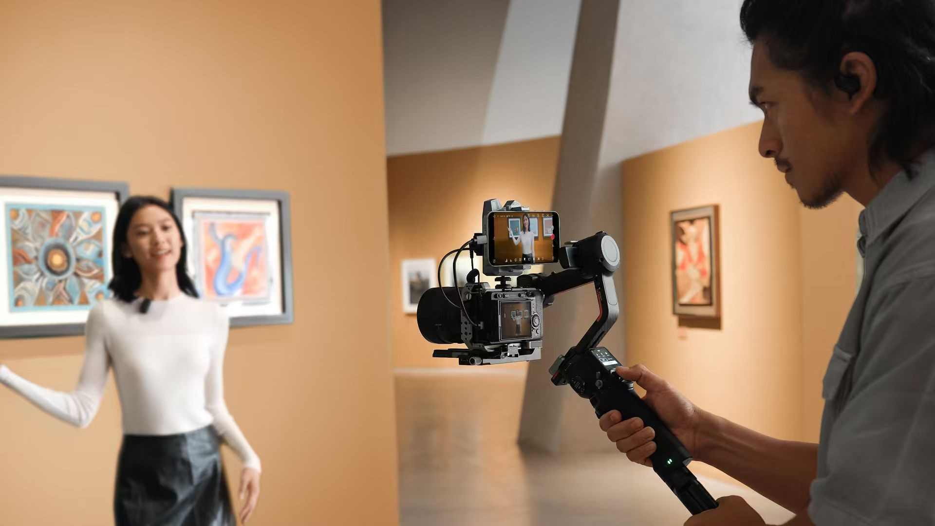 999元！猛玛推出首款消费级图传“微影”，实现创作“拍立传”