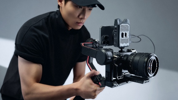 999元！猛玛推出首款消费级图传“微影”，实现创作“拍立传”