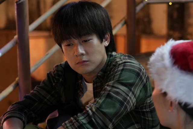 AI科技重塑亲情边界 虚拟母亲引发伦理思考