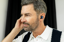 当黑胶豆染上午夜蓝：Technics 60周年的深邃献礼，四色如律至臻原音