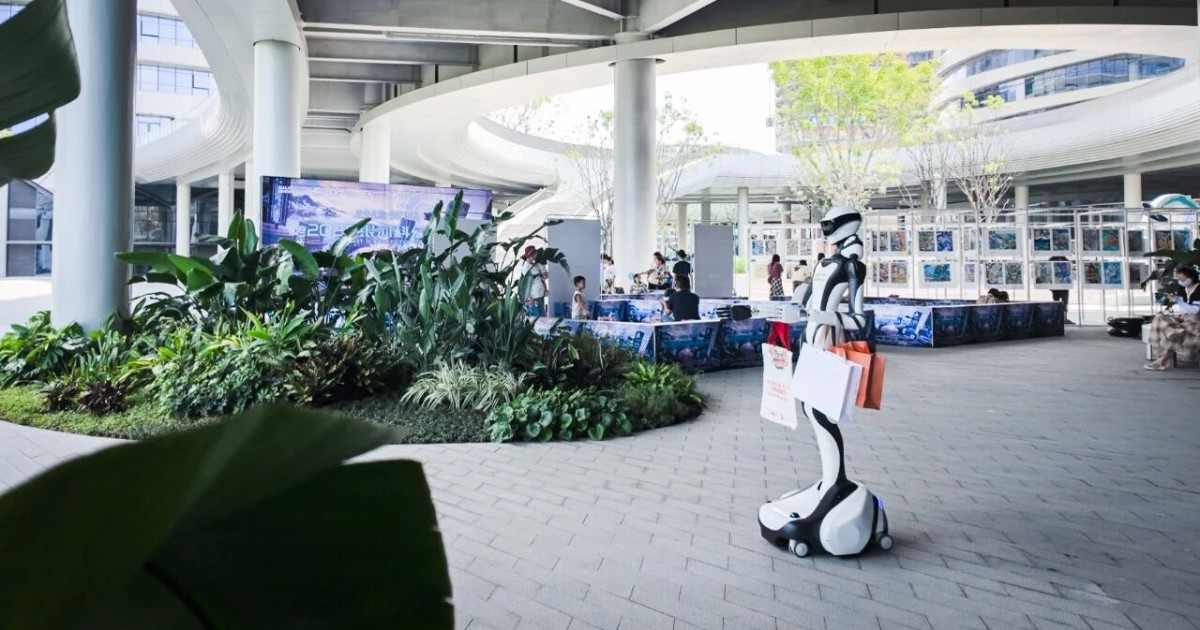 银河科幻大会智能机器人助高效参展体验