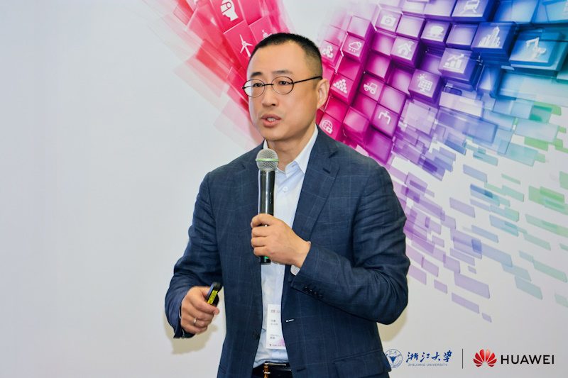 国内首个千亿参数大模型安全训练框架发布