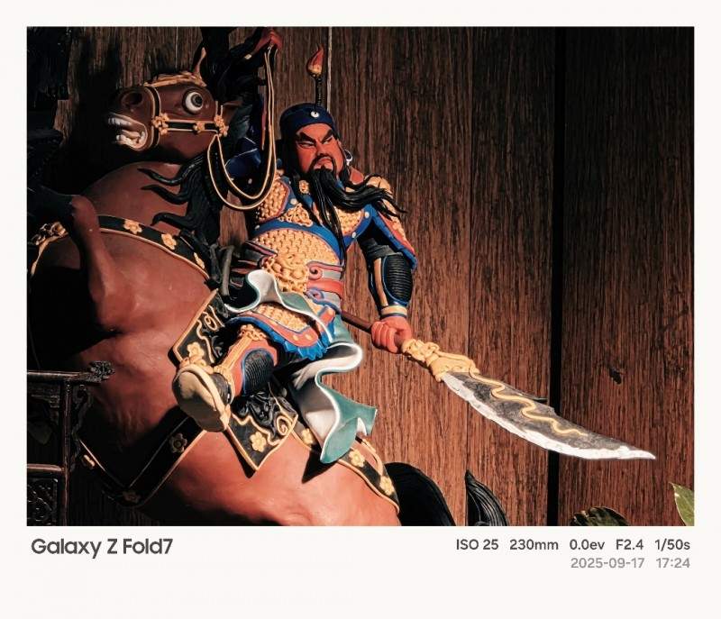 折叠屏手机拍摄功能拓展 影像体验新高度