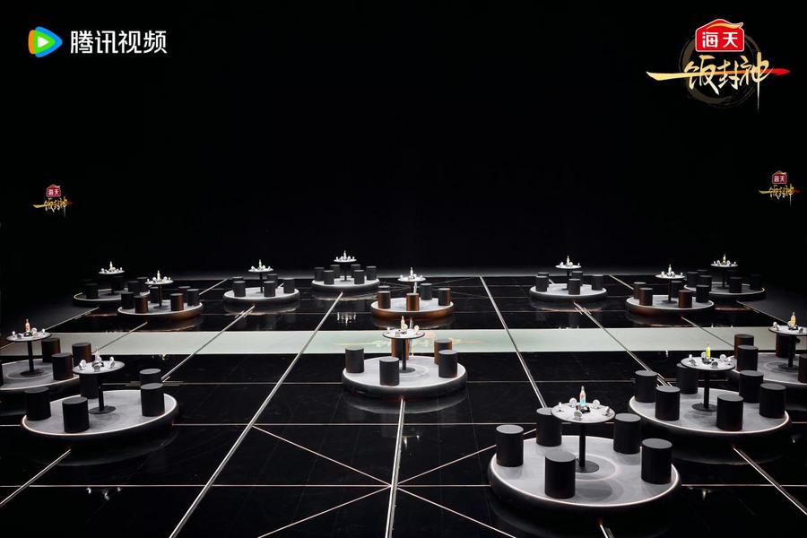 《一饭封神》今日开播！谢霆锋直言要找有美食世界观的“艺术家”