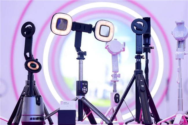 AI赋能，场景智变：第16届深圳国际移动电子展引领场景化消费新浪潮